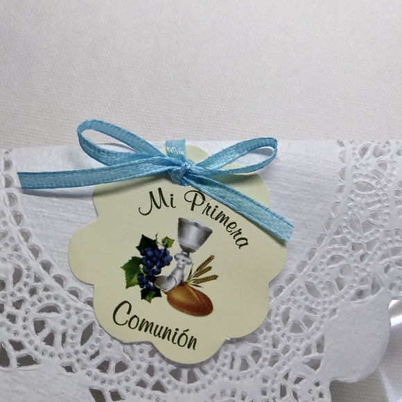 Keychain Virgin of Guadalupe baptism party favors. First Communion Funeral - Picture 6 of 11